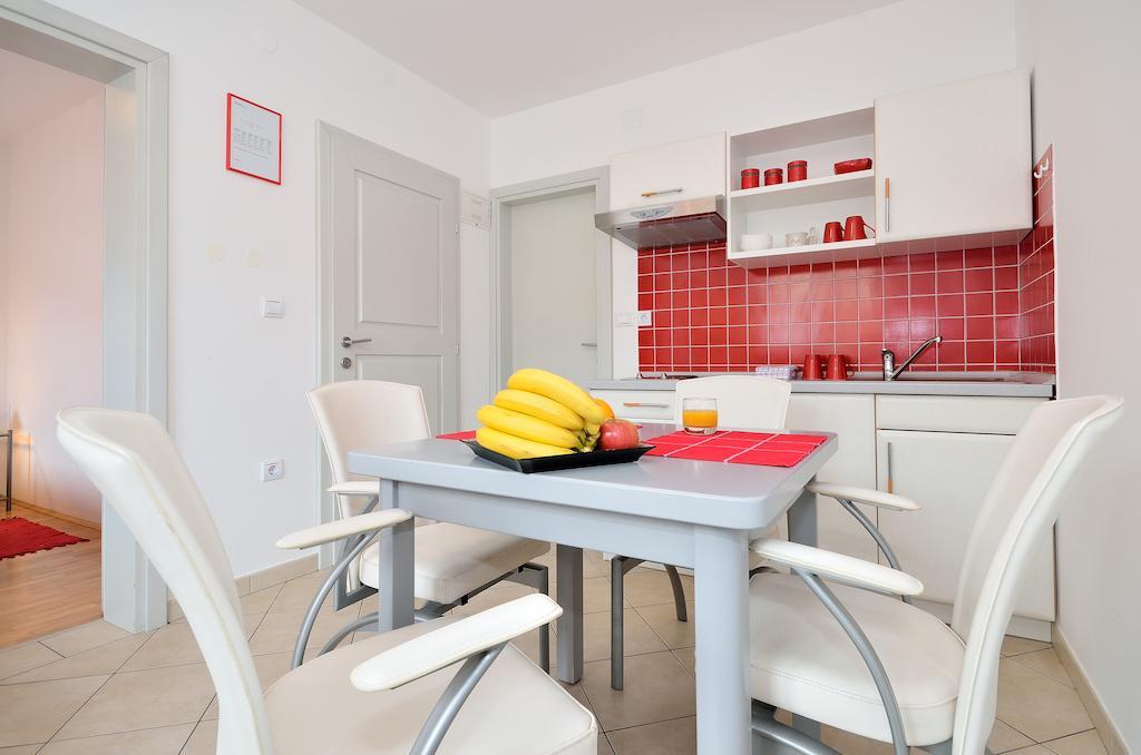 Apartments Nautilus Pula Exterior photo